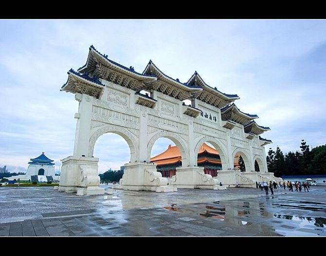 Image: http://dimg02.c-ctrip.com/images/tg/852/345/432/3556a1148cd74358840676a90bd865c4_R_670_10000.jpg
