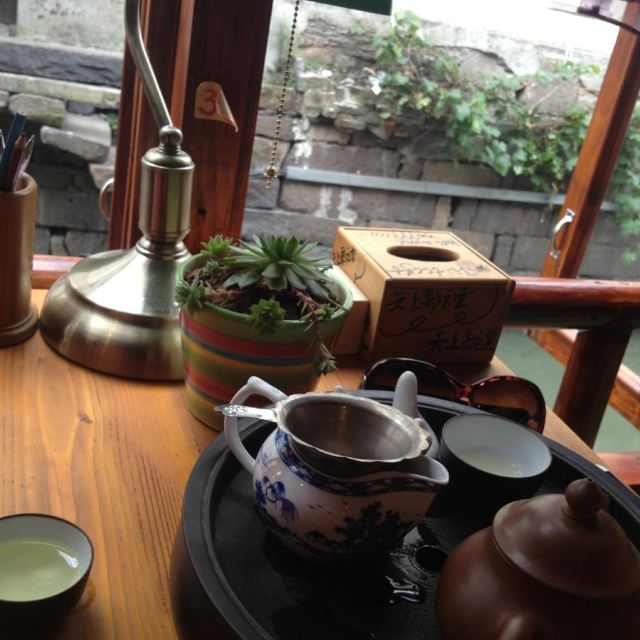 山塘街找一个喝茶的地儿,安静,舒适