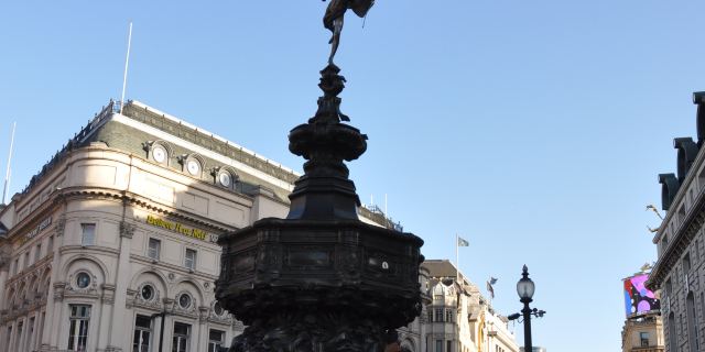 皮卡迪利广场-介绍,门票,点评,照片,视频,攻略,线路,地图,天气温度-携程旅行社区