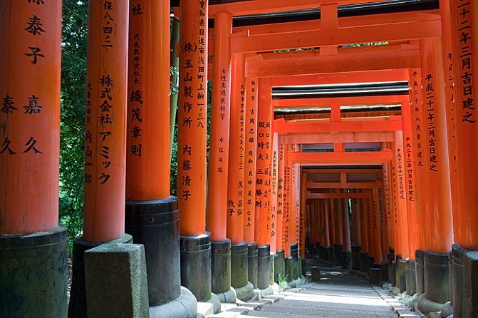 京都伏见稻荷 千本鸟居的绝美风景