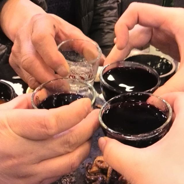 大口吃肉,小口喝酒,干杯!