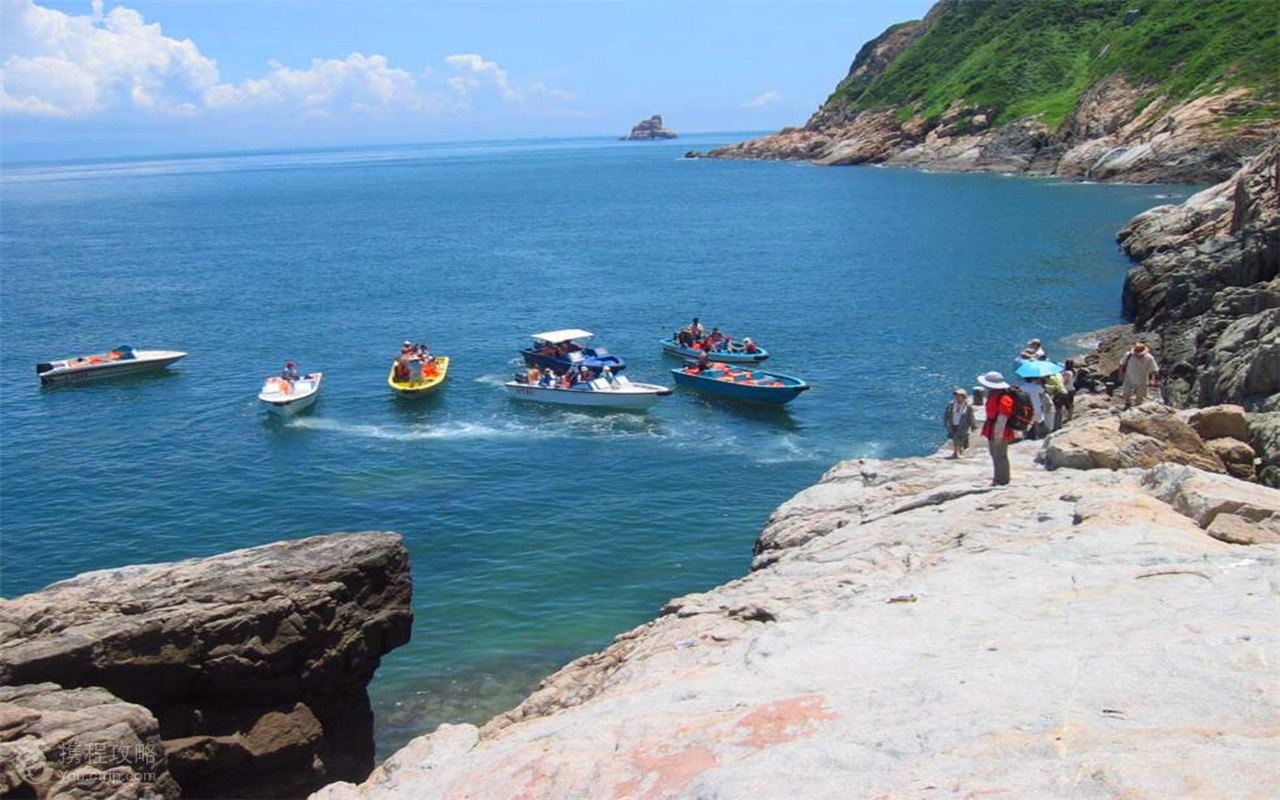 深圳2日1晚跟团游 三门岛露营+快艇冲浪看日出休闲纯玩