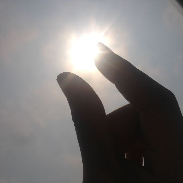 手握太阳