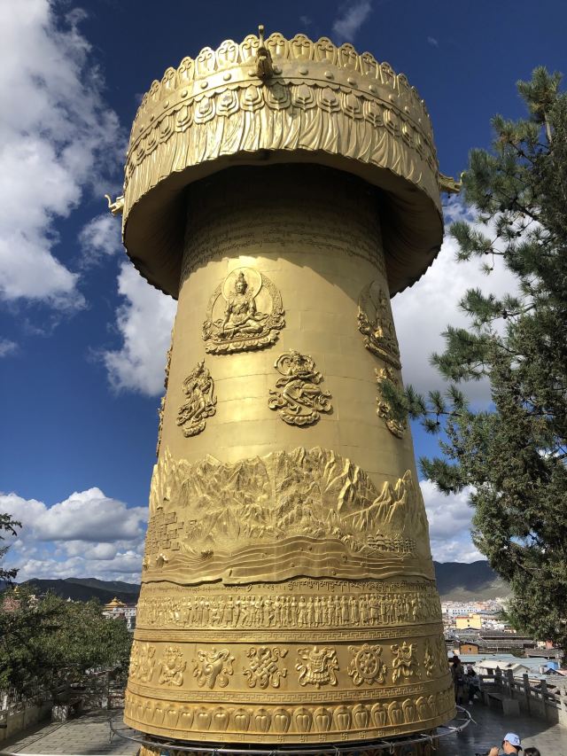 大佛寺转经筒