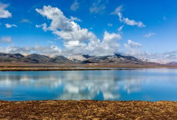 昆仑泉、无极龙凤宫、野马滩、苦修崖。玉虚峰，西王母瑶池，【[优选行程]前往西王母瑶池，昆仑圣泉、无极龙凤宫、野马滩、苦修崖。玉虚峰，西王母瑶池】
