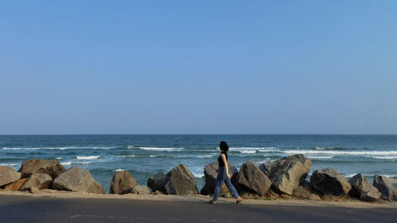 海南之东，浪的形状丨新冠时期的中国旅行 - 日月湾游记攻略