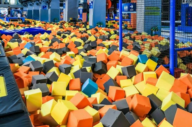 gjump蹦床公园(滨江店)