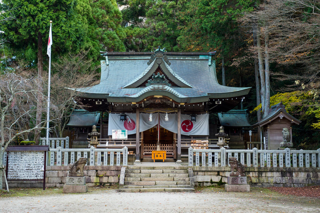 汤泉神社