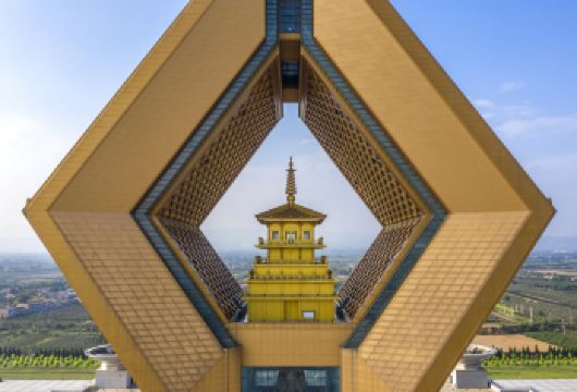 法门寺+乾陵+茂陵一日游【三环接早+赠懿德太子墓+耳麦使用】【[贴心服务]西安三环内接早+本社发团专车专导+可选素斋午餐+赠送无线耳麦使用+赠送懿德太子。】