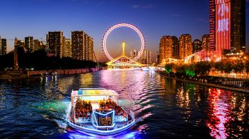 海河观光游船