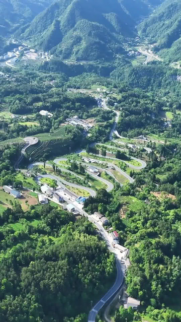 湖北恩施太阳河乡的"十大拐"公路_恩施市十道拐玩法