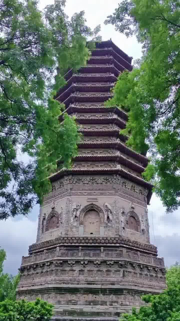 玲珑塔,塔玲珑,玲珑宝塔十三层"