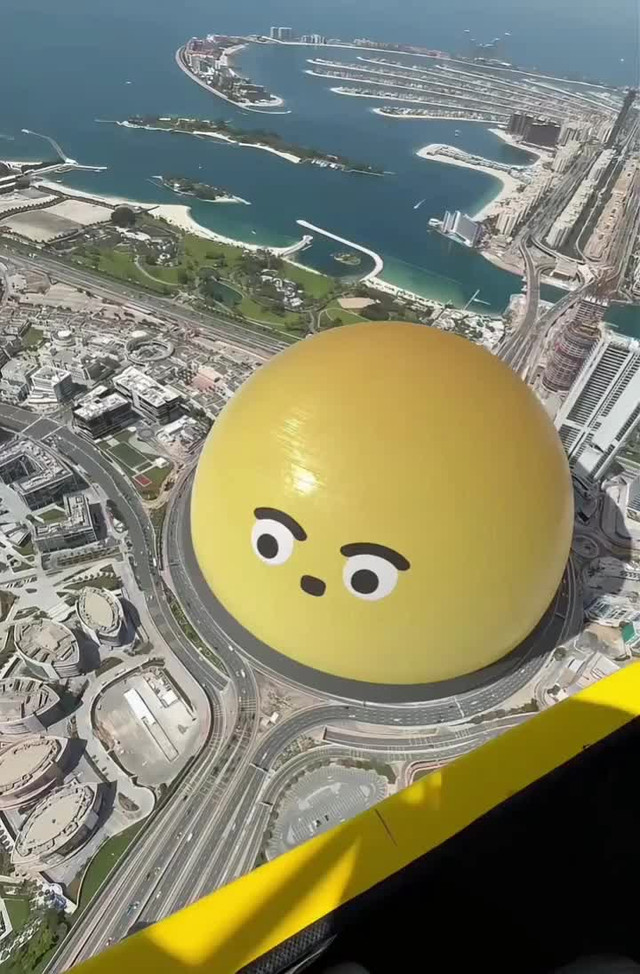 打造的球形地标变身巨型emoji_拉斯维加斯fantasy上空奇幻歌舞秀玩法