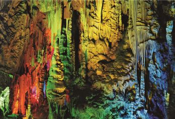 柞水溶洞一日游【秦岭亚洲第一观光隧道】【山川峻险，五福之地，独特的自然景观被地质学家称为“秦岭明珠，地质奇观”。】