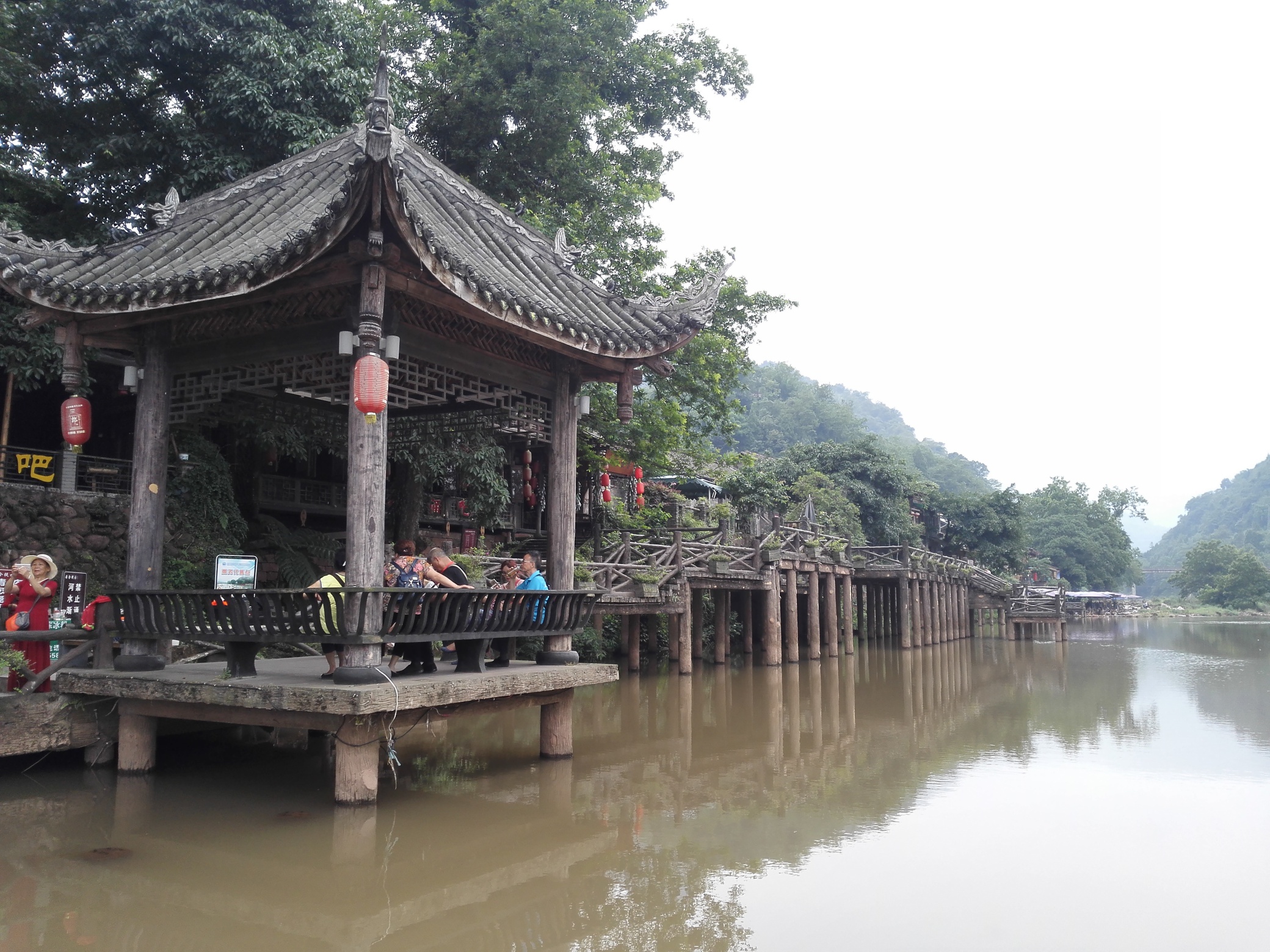 走马观花四川的烟雨江南——柳江古镇
