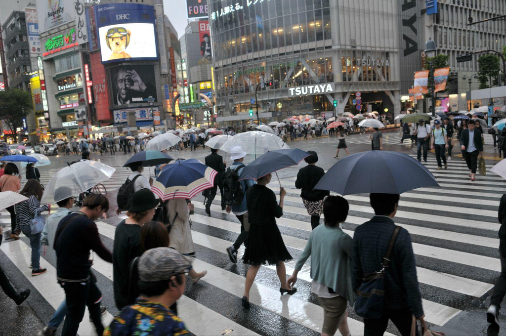 澀谷(日語:渋谷;shibuya) 上世紀70年代隨著銀座等老繁華中心的沒落