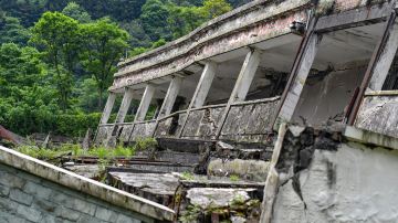 映秀地震遗址 漩口中学