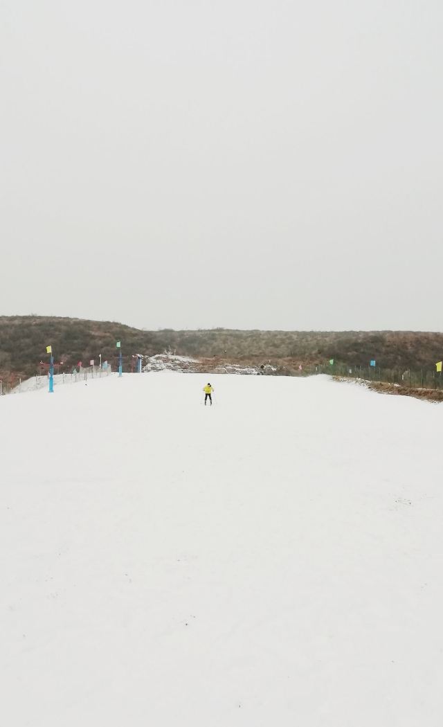 邢台玉泉山滑雪场图片