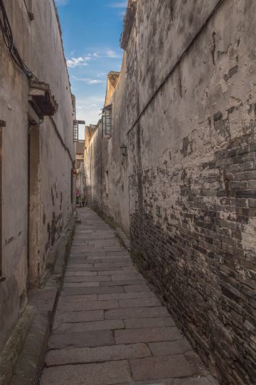 从104座桥,122条弄堂开始,玩转这座82.98平方千米的千年古镇!