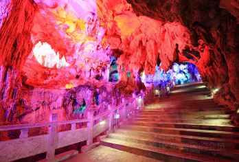 阳朔银子岩半日游【门票+阳朔往返交通】【游了银子岩，一世不缺钱】