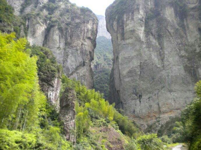 球泡流纹岩