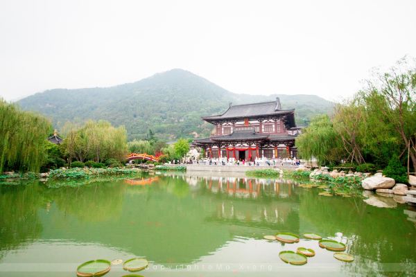 如今的華清宮包括原華清池景區與驪山景區,這裡山清水秀,風景優美