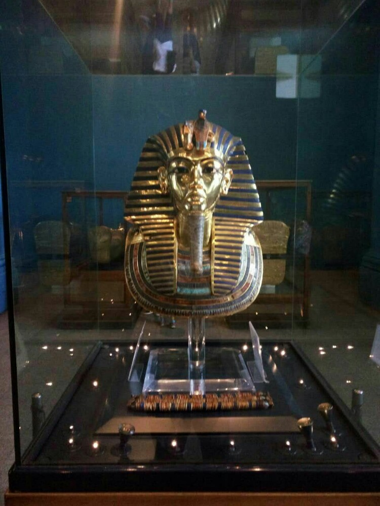 补发的法老头盔,真的是做工精细,古老的埃及