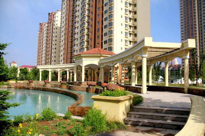 端午节东戴河海边穿什么衣服,能下水吗?