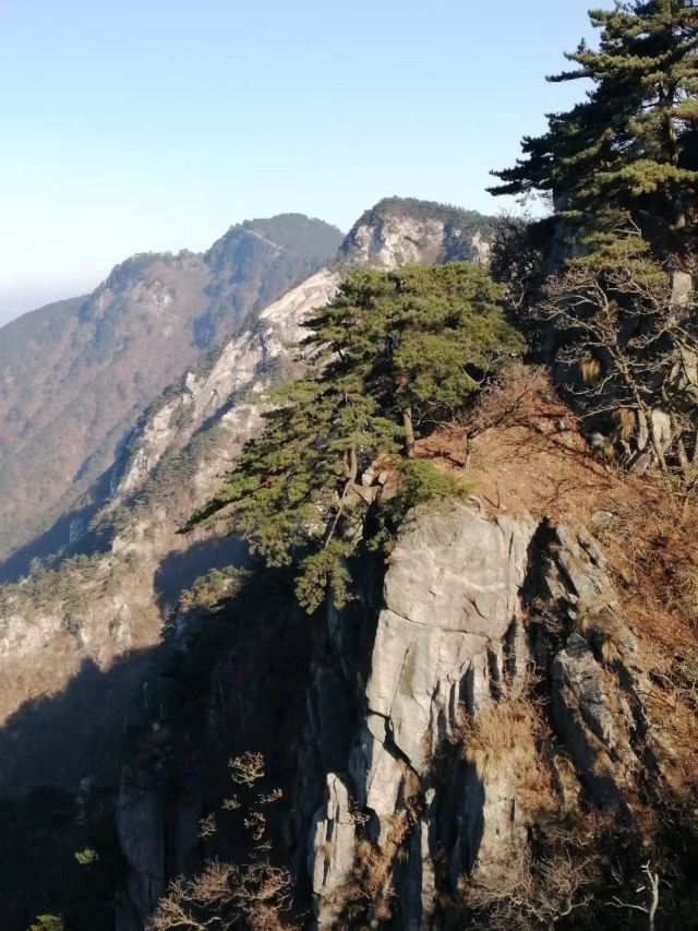 大别山主峰景区白马尖