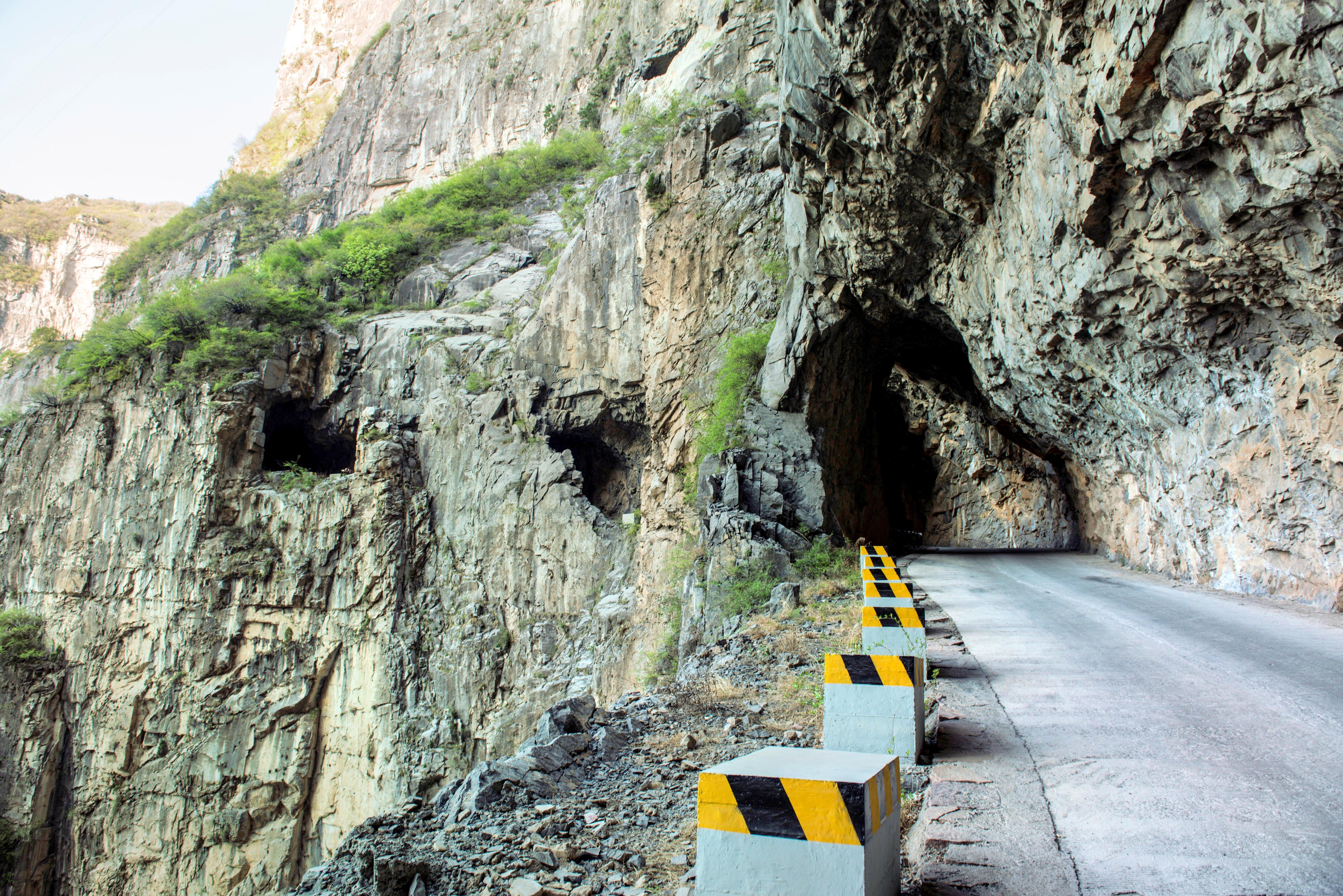 锡崖沟挂壁公路