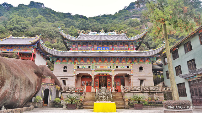 传说东海诸仙常年聚会于此,故有"海上仙都"的美誉.