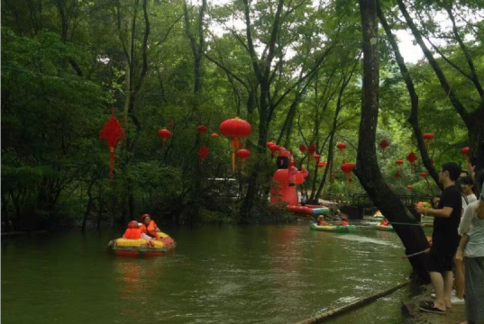 三爪仑神仙谷漂流宝峰寺一日游全程不用划桨全程不晒太阳的原生态型