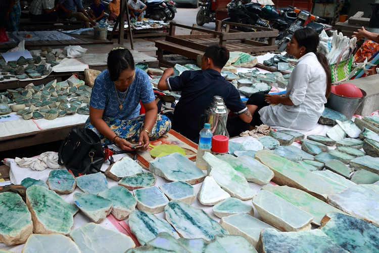 曼德勒翡翠市场,小菜场一般的财富中心 缅甸游记攻略【携程攻略】