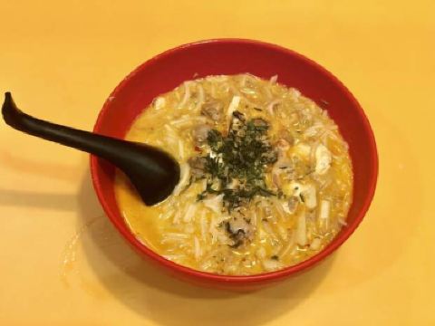 舟山市民滨海大道新城段沿途变身靓丽海岸线