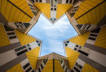 荷兰鹿特丹+代尔夫特+海牙一日游【赠景点门票、英文大巴团】【包含价值23欧元海牙小人国门票】