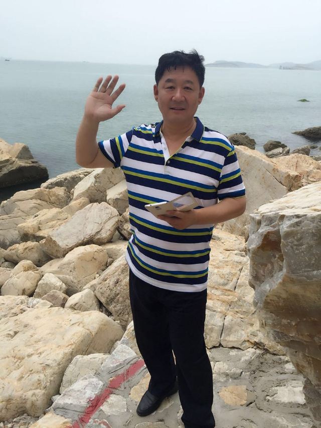路上认识的旅游局大叔,全程帮我拍照,人特别好