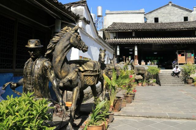 腾越神马艺术馆