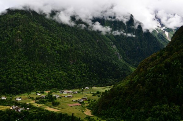 香格里拉泸沽湖梅里雪山最全天气预报 - 