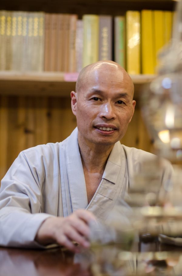 来到新的护国寺,我们有幸见到护国寺的主持——月净师傅,月净师傅原本