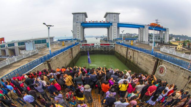 交运两坝一峡游船一日游【过葛洲坝船闸 船游西陵峡 船去船回 乘游轮