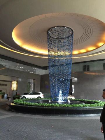 下面多介绍下瑞吉在京基100!这个酒店的大堂在100层视野别说多美了