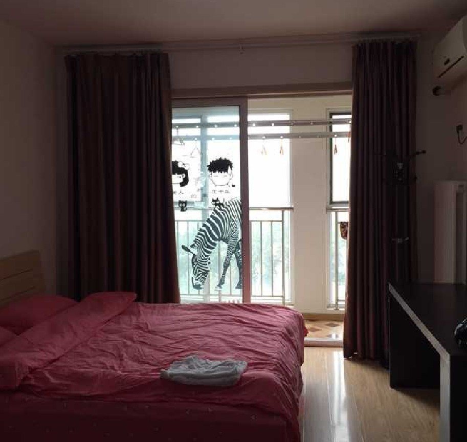 【携程攻略】济南高新区行政审批服务中心停车