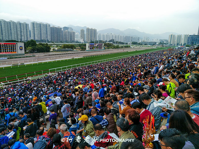 香港人独有的过年方式:烧香、赛马 - 香港游记