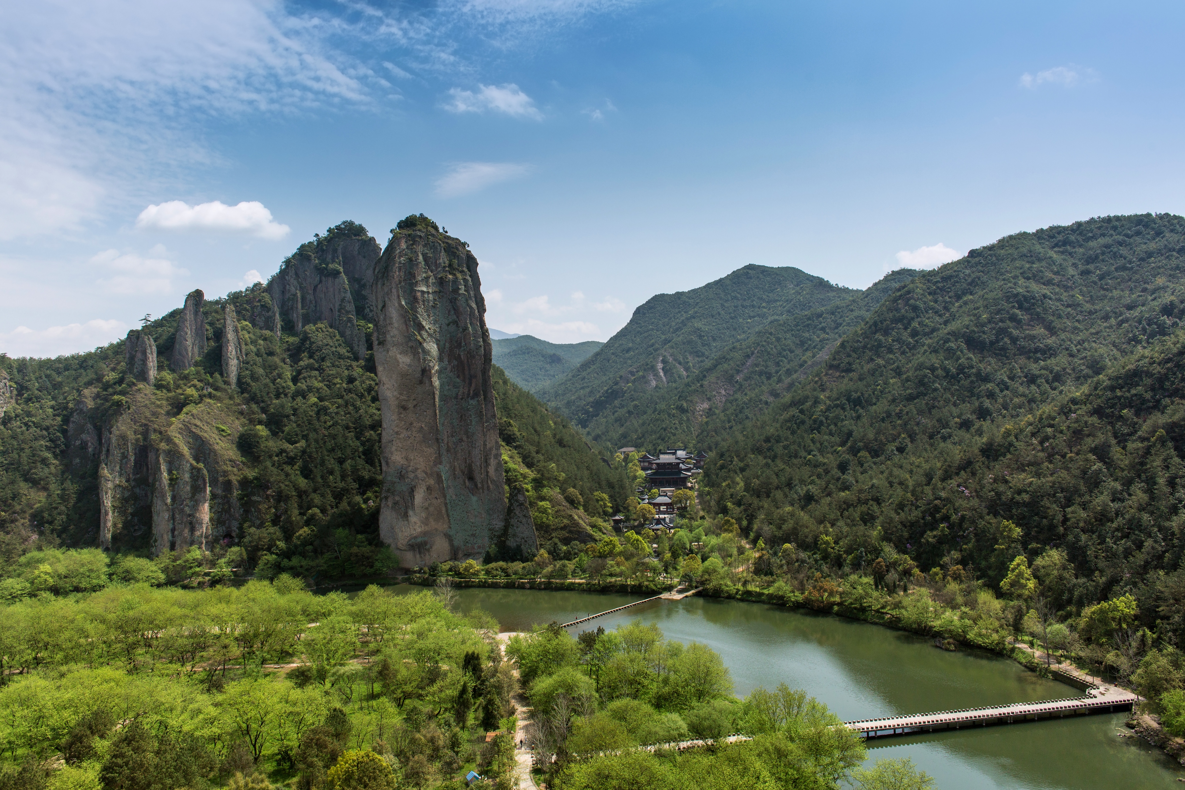 鼎峰潭