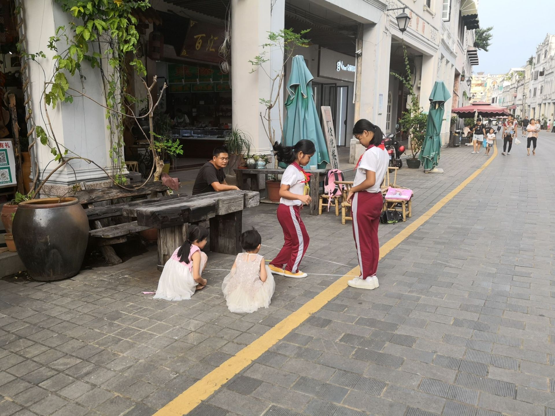 贵族游艇会夏威夷式温泉泳池