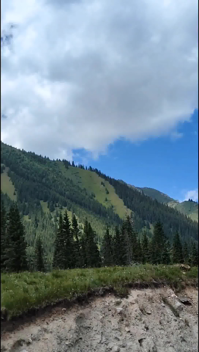 夏塔流沙瀑布的介绍图片