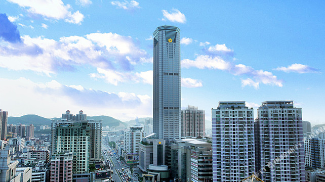 东莞虎门美思威尔顿酒店,拥空中花园,海之光自助餐厅可 360 度俯瞰