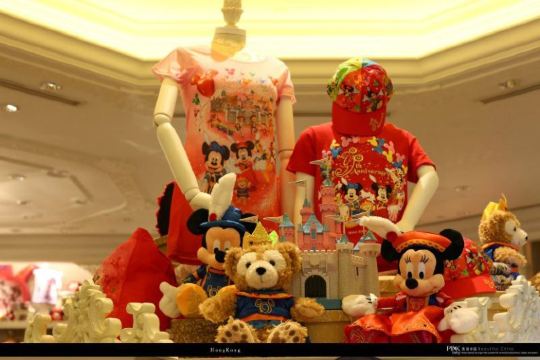 迪斯尼 回到了童话世界里