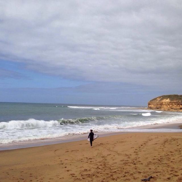 问:我是小学生,我学钢琴,有一个音乐术语不会,音乐表情术语字典上没有