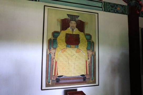 这个就是高丽国王王建的画像.